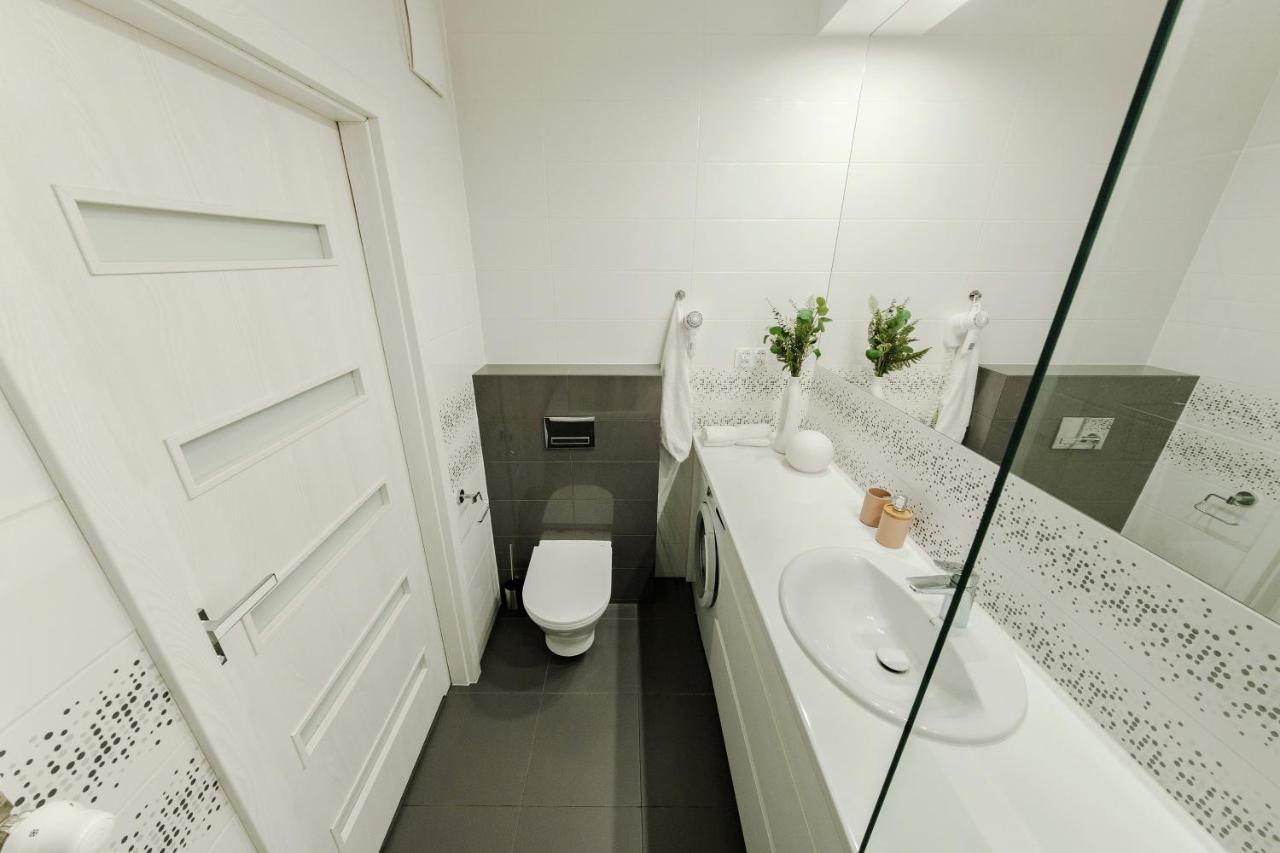 Studio Wola Apartament Kasprzaka - Wifi + Smart Tv وارسو المظهر الخارجي الصورة
